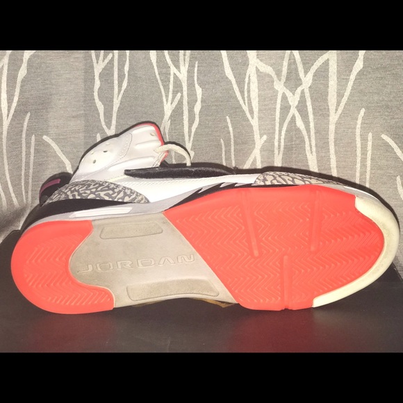 Jordan Son of Mars Size 7 Men’s // 8.5 in Women’s - Picture 3 of 8